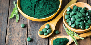 L’ingrédient indispensable pour des cheveux forts, doux et brillants : la spiruline