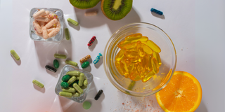 Compléments alimentaires cheveux : pourquoi et quand en prendre pour des résultats visibles ?